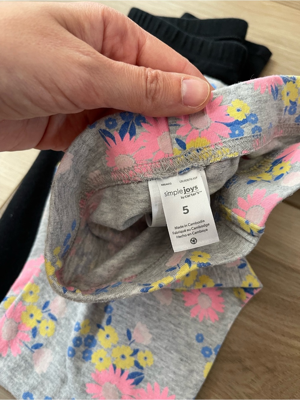 Cat & Jack Girls 5T Leggings - set of 6 - Picture 8 of 9